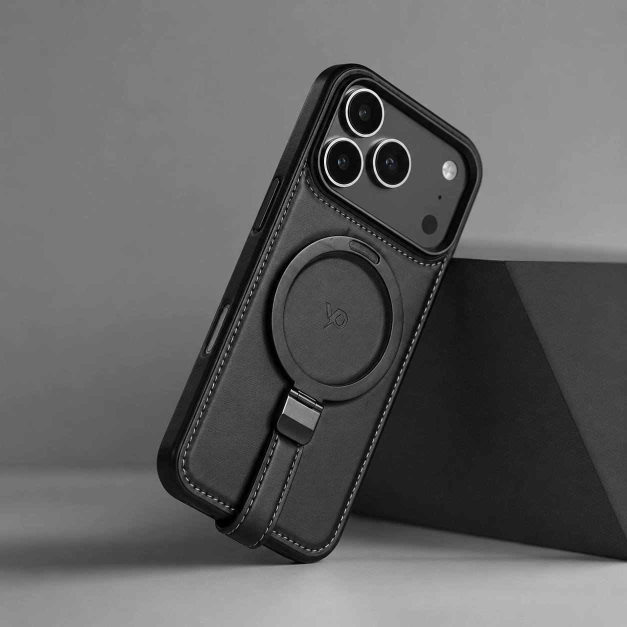 Heritage Ring-Stand Leather Case — iPhone 17 Pro Max