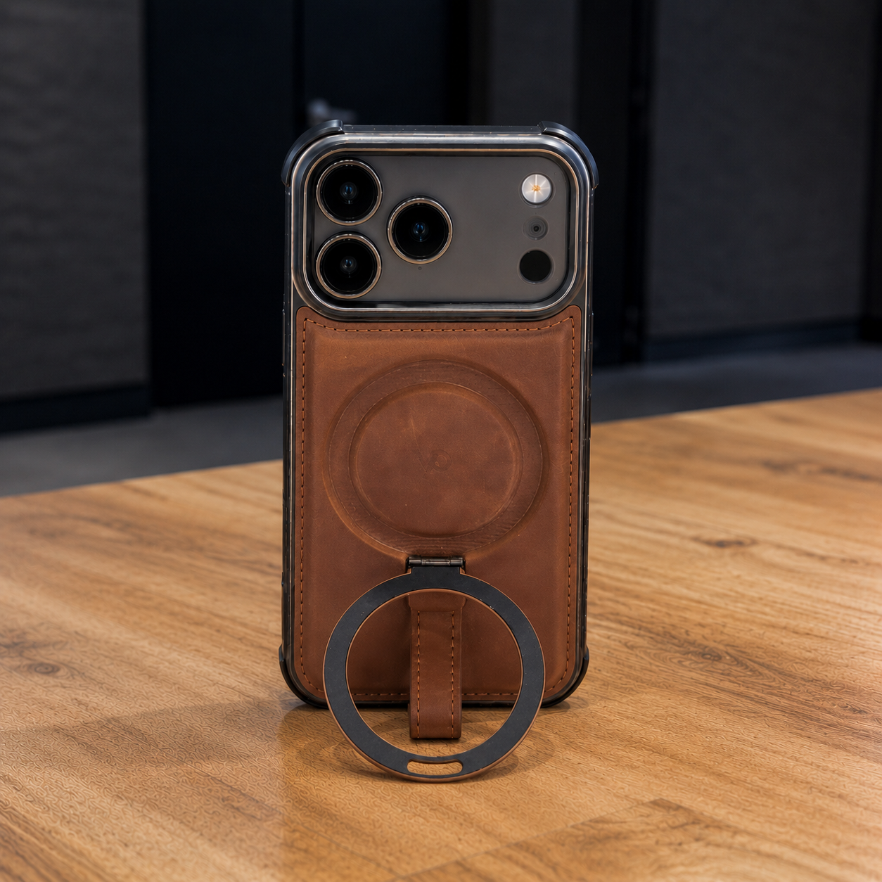 Heritage Ring-Stand Leather Case — iPhone 17 Pro