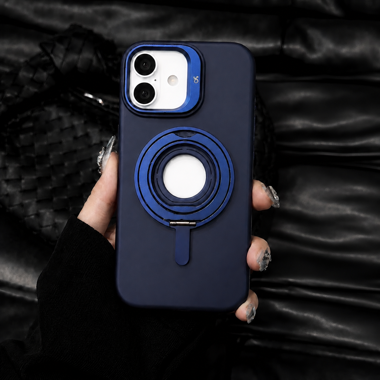 Armor Slider Case — iPhone 17