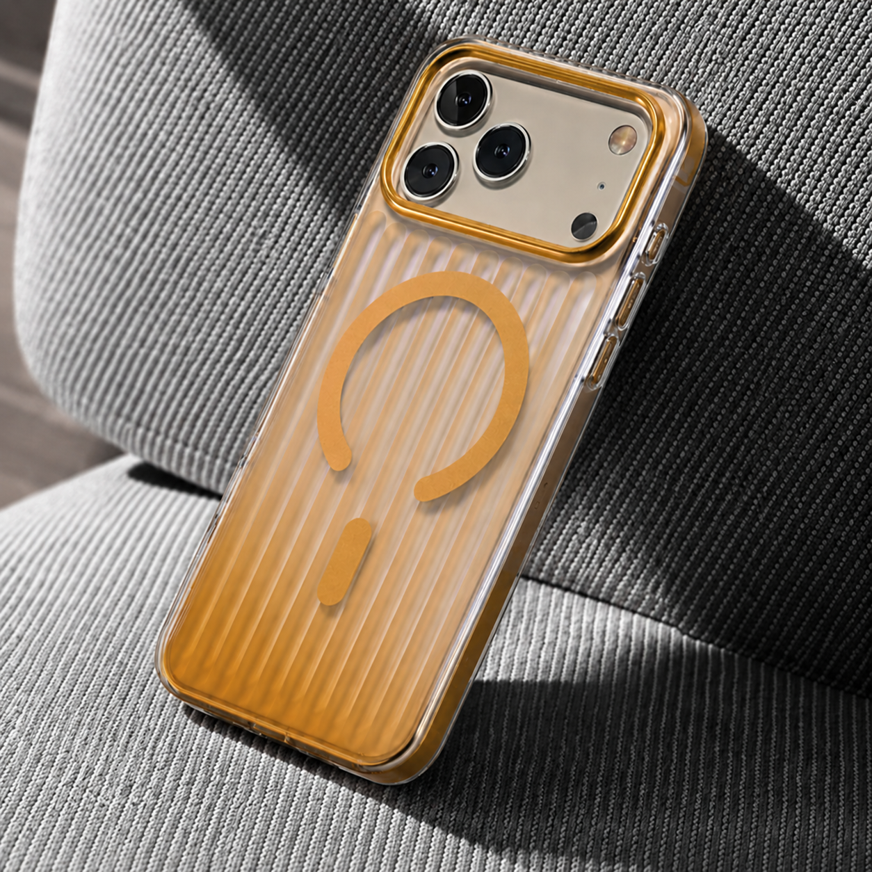 Smoke Gradient Case — iPhone 17 Pro Max
